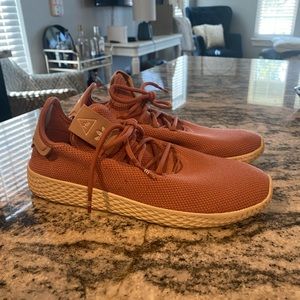 Pharrell x Tennis Hu Rose Pink